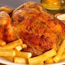 Foto de Pollo entero para cuatro personas