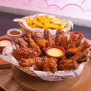 Foto de Alitas BBQ Amigos
