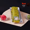 Foto de NA18 Cali Tori: Pollo Teriyaki, Queso Crema, Cebollin. Bocado Envuelto en Salmón, Palta Hass o Mix.