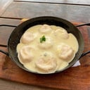 Foto de SORRENTINOS DE JAMÓN, MUZZA Y ALBAHACA