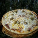 Foto de pizza con huevo duro 