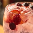 Foto de GIN TONIC FRUTOS ROJOS (Candy Flip Style)