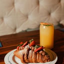 Foto de  Croissant relleno con ganache de chocolate amargo