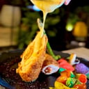 Foto de Rollo de pollo en salsa de 3 quesos