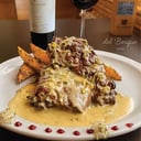 Foto de Bife al verdeo con papas gajos a las finas hierba