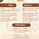 Foto de Cerdo, mariscos y ensalada 