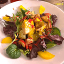 Foto de Ensalada tibia de foie y manzana caramelizada.