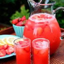 Foto de Jarra de limonada y  Frutilla