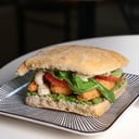Foto de Ciabatta de pollo y vegetales