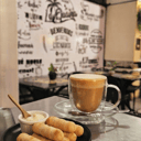 Foto de 1 cafe + 6 tequeños