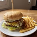 Foto de Hamburguesa dulce pecado azul + Papa frita