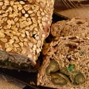 Foto de Pan integral de avena relleno brevas