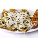 Foto de CHILAQUILES: Verdes, Jitomate y Guajillo