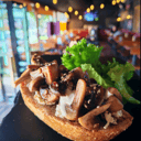 Foto de Tostón con champiñones & queso crema