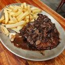 Foto de BIFE DE CHORIZO CON SALSA DE CHAMPIGNON