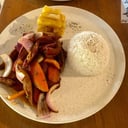 Foto de Saltado de cecina con papas campesinas