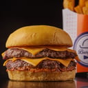 Foto de Burguesía Doble Big Cheese Con Papas Sazonadas