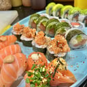 Foto de COMBINADO 100% SALMON (24 PIEZAS)