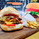 Foto de Hamburguesa cheddar con papas