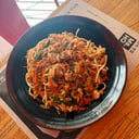 Foto de 닭갈비 볶음 우동 Dakgalbi udon *NO PICANTE*