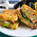 Foto de Focaccia Veggie Individual + Limonada o Agua