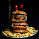 Foto de HAMBURGUESA TRIPLE DE CAMARON