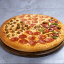 Foto de COMBO PIZZA FAMILIAR  + PALITOS DE AJO.