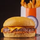 Foto de Burguesía Big Cheese Con Papas Sazonadas