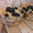 Foto de Panqueque integral con frutas y granola