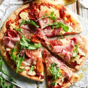 Foto de Pizza de Rúcula y Jamón Crudo