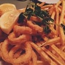 Foto de Rabas más papas fritas