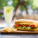 Foto de Sandwich crudo + infusión