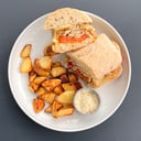Foto de Sandwich de pollo tibio asado
