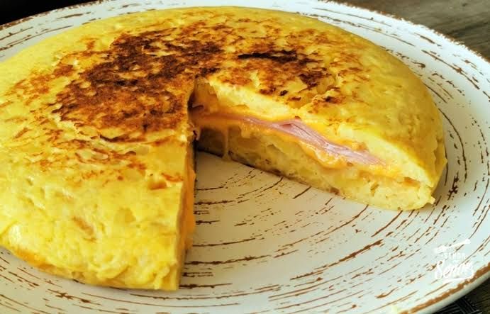 Foto de TORTILLA DE PAPA RELLENA JAMON Y QUESO