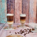 Foto de Café bombón (leche condensada, expreso y espuma de leche)