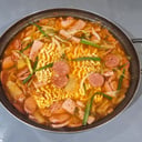 Foto de Budaejjigue (火腿肠锅) 부대찌개