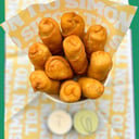 Foto de 10 Tequeños XL + 2 salsas