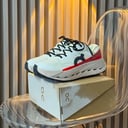 Foto de On Cloud Running